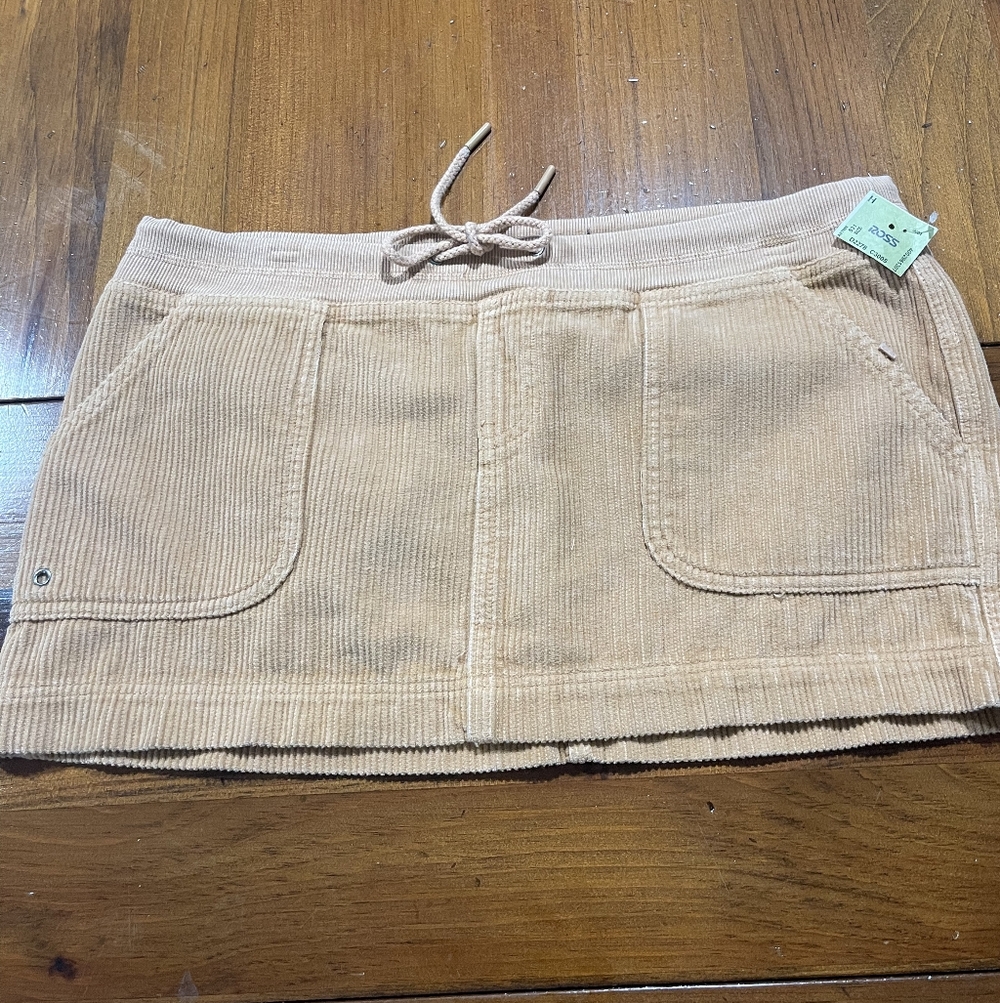 NWT BDG Urban Outfitters Womens Tan Corduroy Y2K Style Micro‎ Mini Utility Skirt